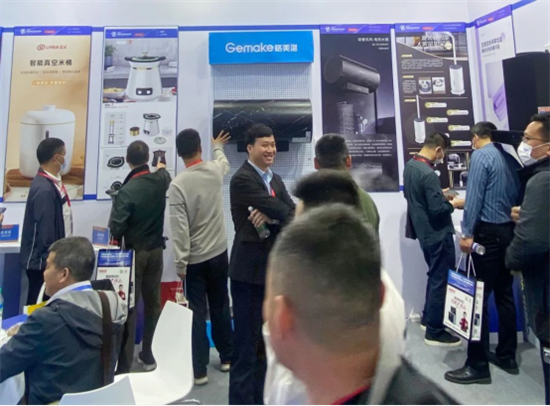 聚焦第31屆中國家電交易會(huì) 格美淇熱水器開局狂飆 榮獲大獎(jiǎng)